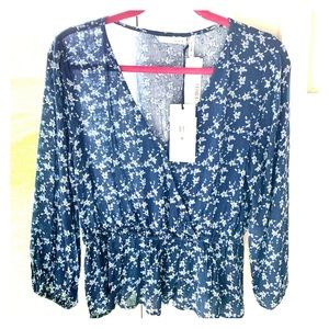 LUQ-Claudell Surplice Peplum Top